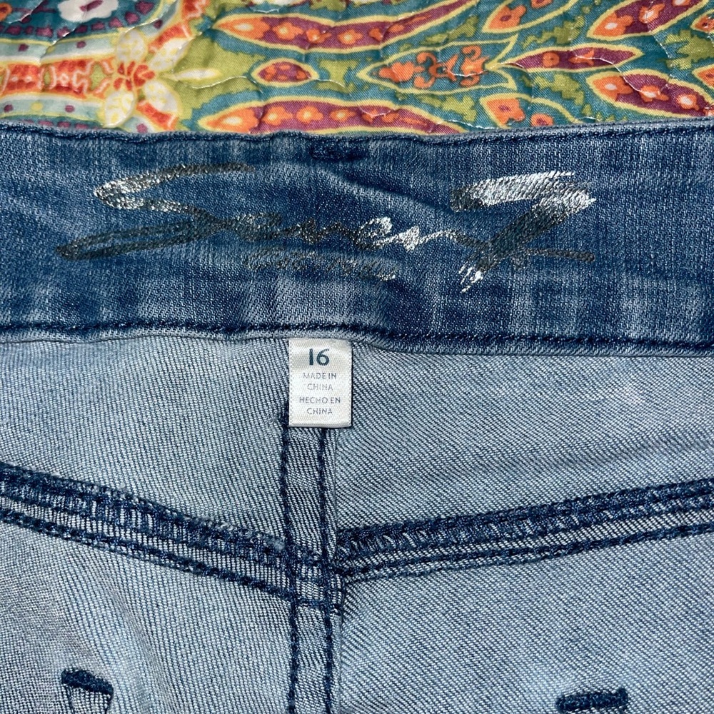 Seven7 Jeans - Picture 3 of 4